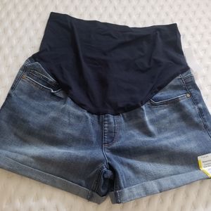 Maternity shorts